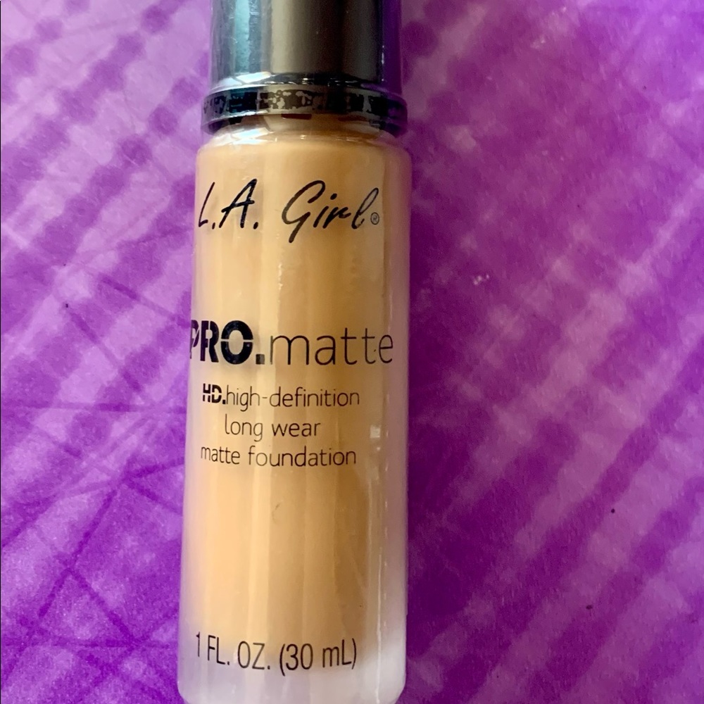 L.A Girl pro Matte long lasting foundation